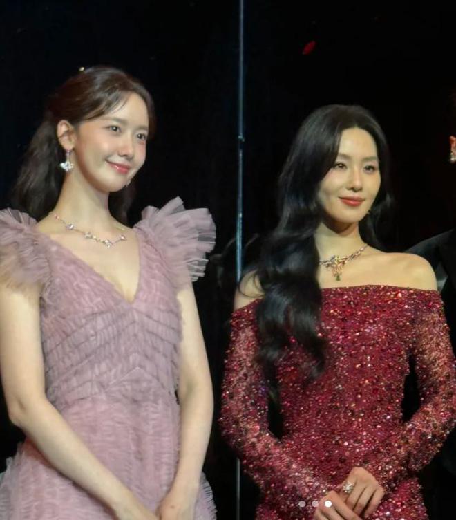 内娱进入AI脸时代！鞠婧祎脸僵似假人，刘诗诗吊眼梢，陈都灵馒化