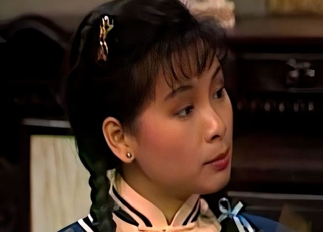 25岁闪婚退圈，60岁大寿和老公提离婚，她如今怎样了
