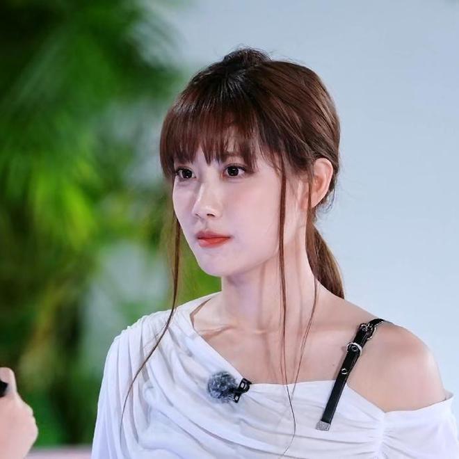 房琪上浪姐不顺，被叶童回击又撞上李艺彤，金句女王遇上反矫达人