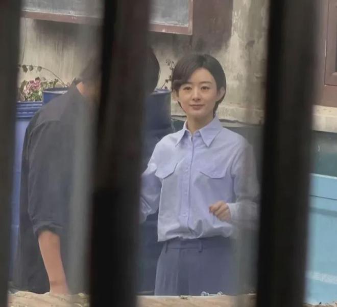 赵丽颖新剧陷入欠薪风波！大批群演发文讨薪，痛批剧组苛待群演