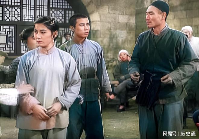 赵丽蓉的哥哥因天赋不足曾被父亲认为吃不了舞台饭