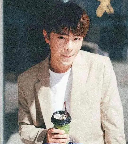 打工人看了很心酸！TVB小生拔牙都往深圳跑，就为省几千块