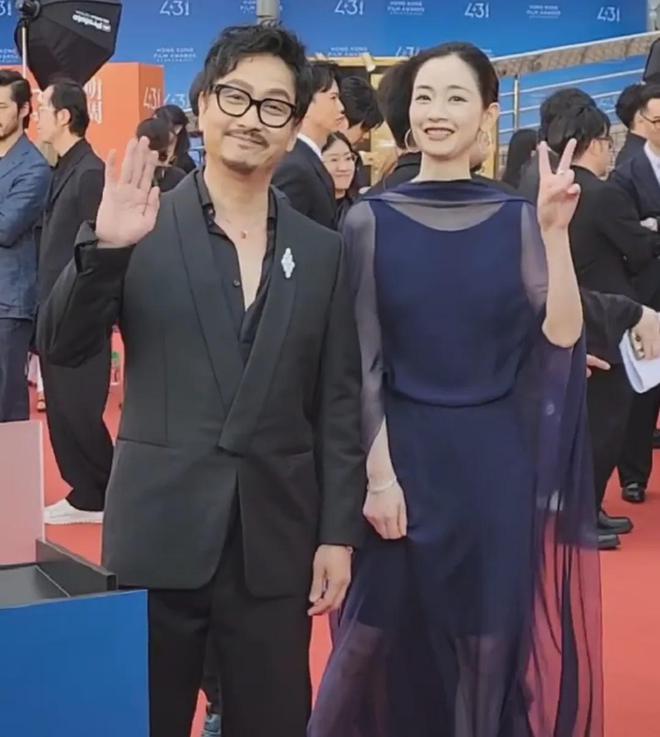 金像奖红毯星光黯淡，老牌港星局促营业，和华表奖撞期无人在意
