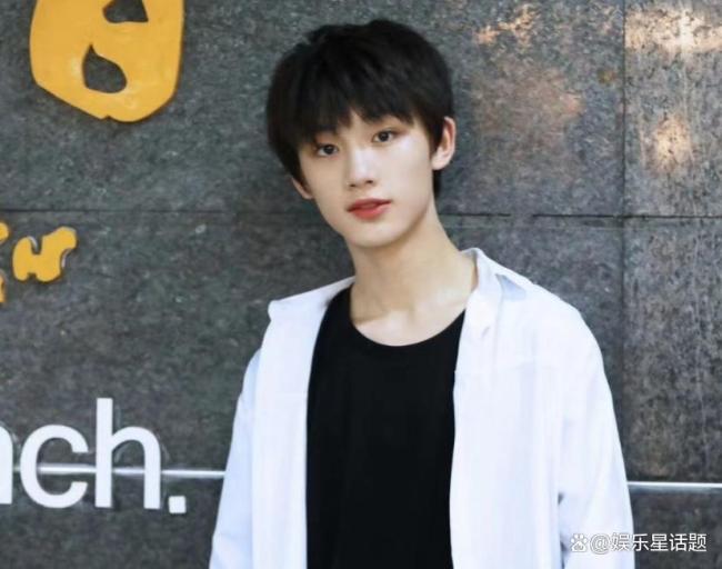丁程鑫毕业 非遗课题获赞