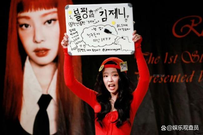 Jennie红胶 红色小猫造型解析