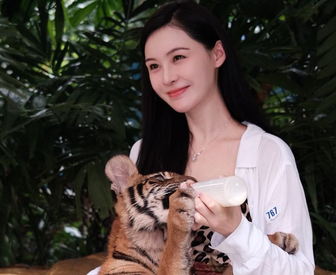 张颖颖火力全开！吐槽马筱梅伪善又绿茶，艳照满天飞还敢内涵大S