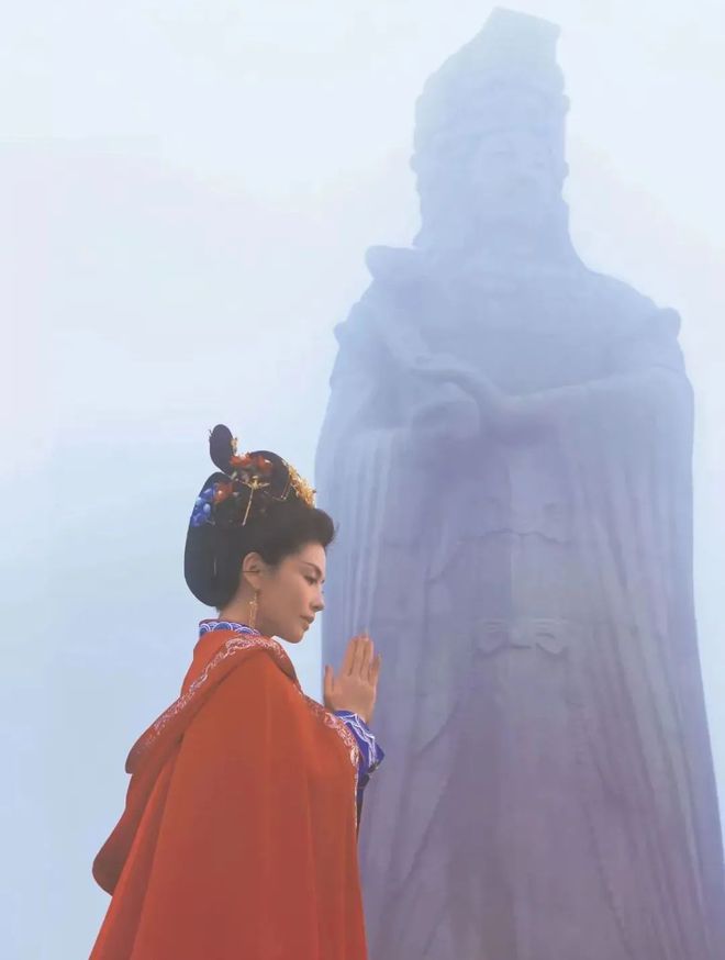 封神又如何，我只关心她离婚了没