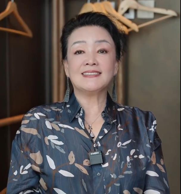 马筱梅前夫涨粉1万，正式回应张兰，晒证据喊话要公平公正