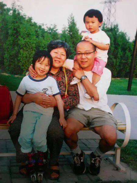 王菲窦唯北京往事：青春时爱上的人，要用多少个十年才能释怀？
