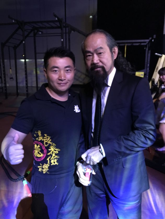 74岁刘晓庆被曝“丑闻”上热搜！照片流出震惊网友：这是画皮，还是妖怪？