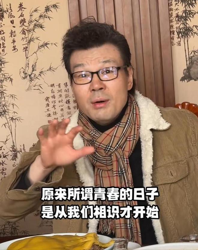 李彬近况：眼睛浮肿，头发白了，样貌大变，与洪剑涛聚餐哭成泪人