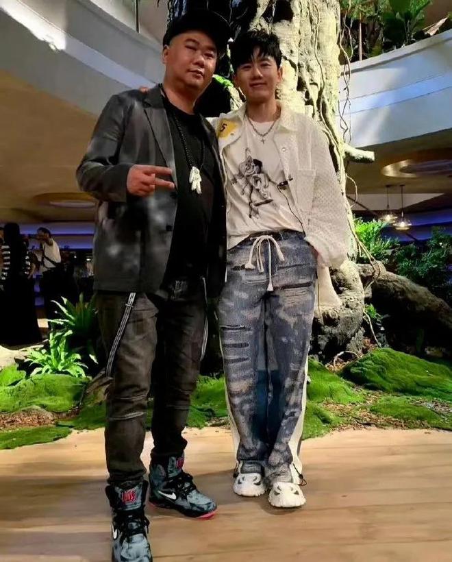 44岁歌手苟伟意外离世！生前刚挂号看息肉，徒弟曝没来得及做手术
