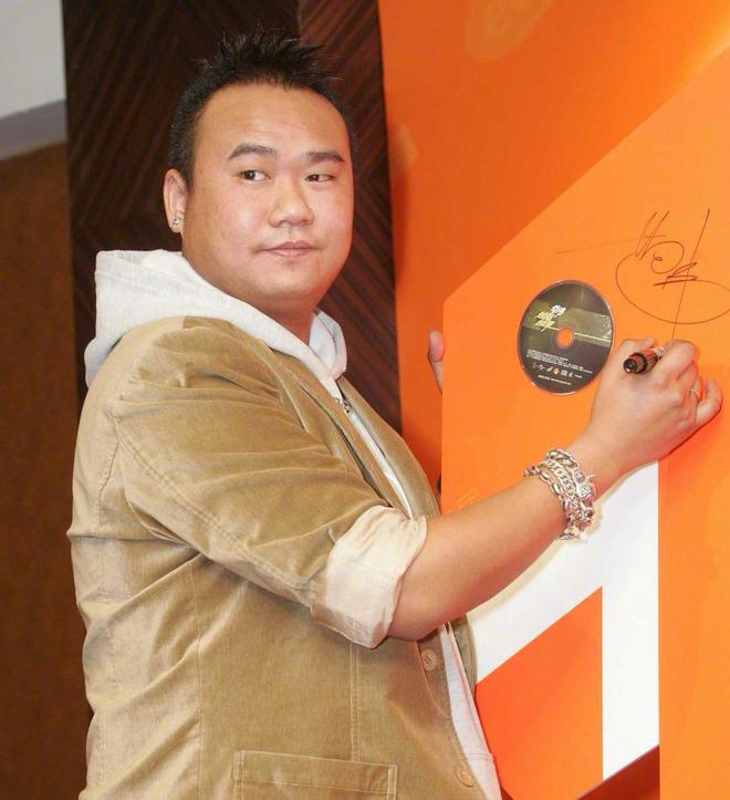音乐人苟伟44岁猝逝！拜beyond为师，曾与张杰共创北斗星的爱
