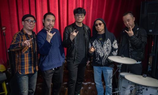67岁音乐人韩贤光心脏骤停，紧急送医抢救，林志炫发文祈福