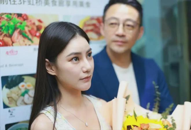 设计师兰玉拒绝给汪小菲做婚纱，直言三观不合，马筱梅怒斥蹭流量