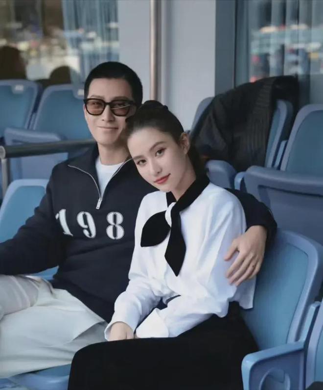 豪门女婿窦骁给何超莲庆生，侧面回应婚变，不秀恩爱不代表不爱