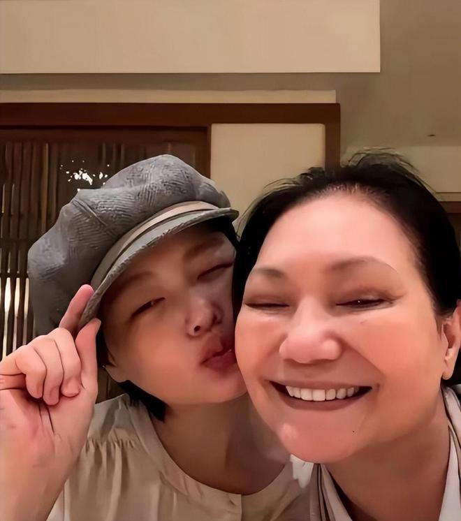 汪小菲回应S妈抱怨，直言孩子还在台北读书，大S遗产自己无权分配