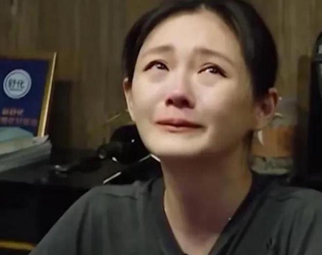 S妈难以走出悲痛，心疼到无法呼吸送急诊，小S女儿却忙着接手资源