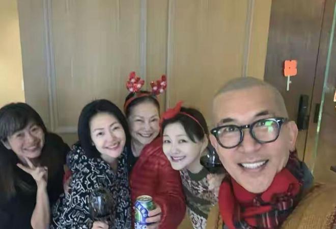 大S百日祭风波：汪小菲停贷豪宅，小S发文悼念，S妈拒过母亲节