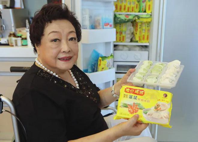 水饺皇后：从青岛到香港，一碗水饺煮沸的传奇人生