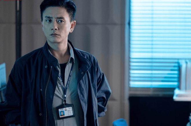 《执法者们》前10集炸裂：黑产链被撕，三大部门怒掀港剧天花板