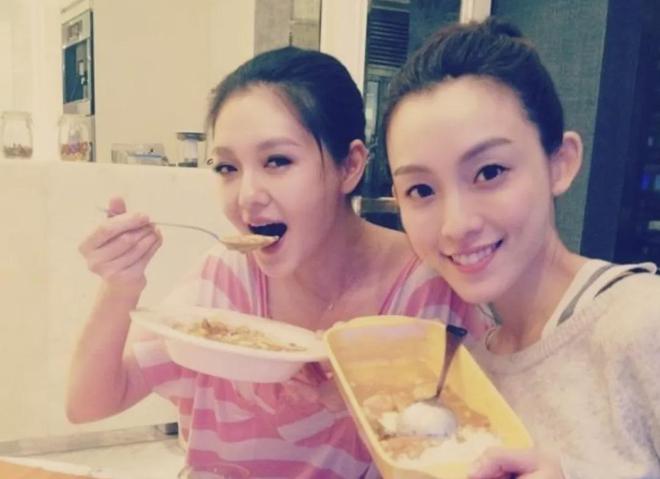 大S去世细节再遭质疑，范玮琪发文暴露内情，小S至今不肯回应！