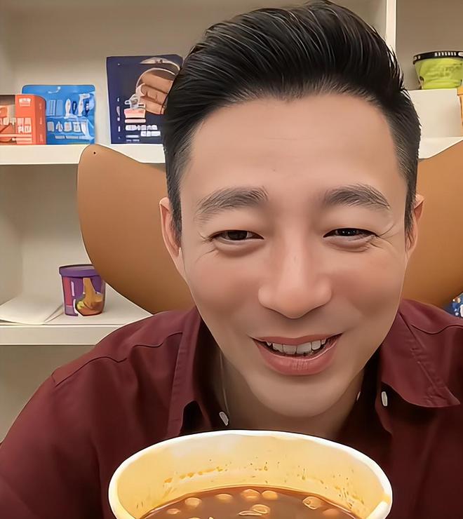 汪小菲晒图打脸S家！孩子陪马筱梅过母亲节，儿子祝福文字太唏嘘