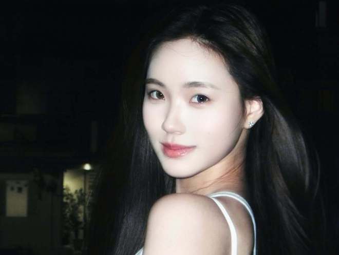小S二女儿悼念大S翻车！晒自己性感美照，不断模仿大S被吐槽