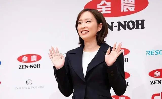 石川佳纯称曾与马龙坐同部电梯不敢搭话：因为是粉丝心态