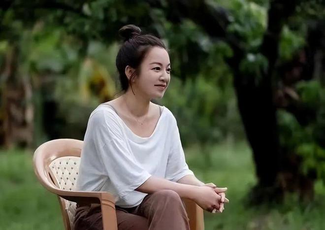 大S闺蜜团里最“普通”的她，46岁越走越远了？