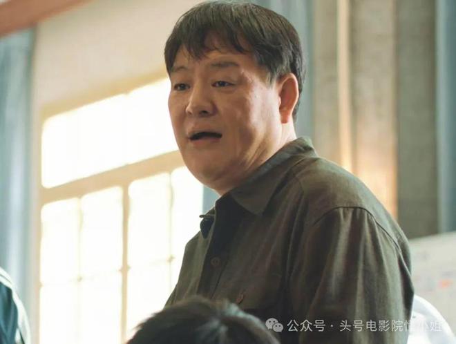 新剧AI换脸，高亚麟被封杀！国民老爸曝出轨丑闻，满脸黑点引猜测