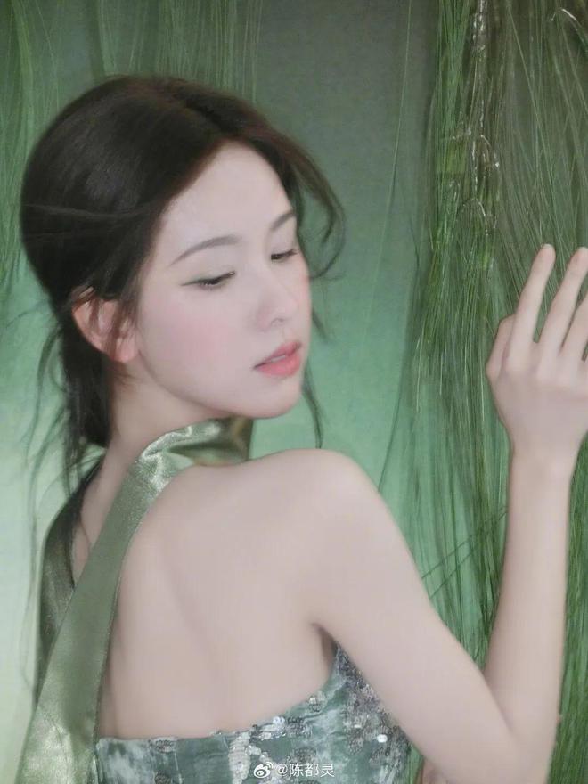 童星前任被封杀？黄晓明考博？陈都灵痛失大粉？林宥嘉护着邓紫棋？姨太问答
