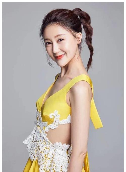 40岁甘薇官宣离婚，否认贾跃亭给她40亿，结婚一分彩礼也没要