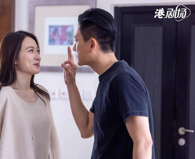 《执法者们》：炸裂开局为何高开低走？三大硬伤戳破港剧滤镜