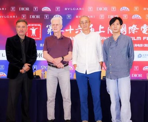 导演赵德胤被扒！主动为吸毒演员开脱，与赵丽颖绯闻传一年不澄清
