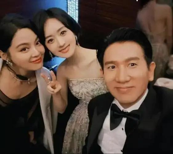 赵丽颖恋爱风波升级！赵德胤情史被扒，跟四搭女演员暧昧多年