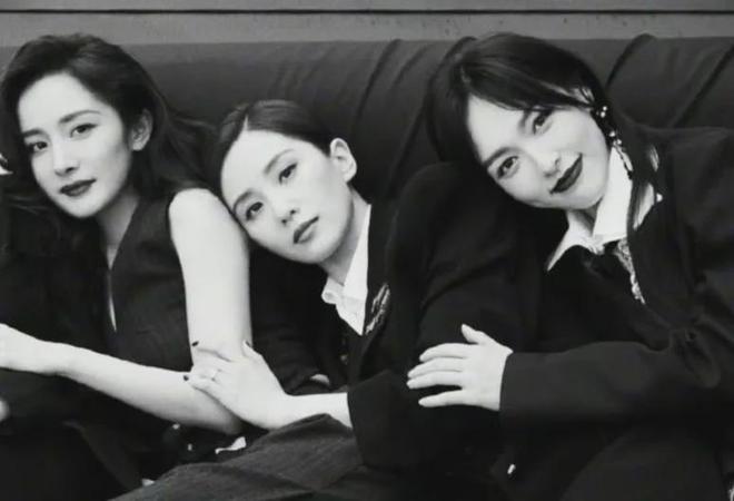 林更新评论区控不住了！网友不满赵丽颖新男友，希望她能换个人