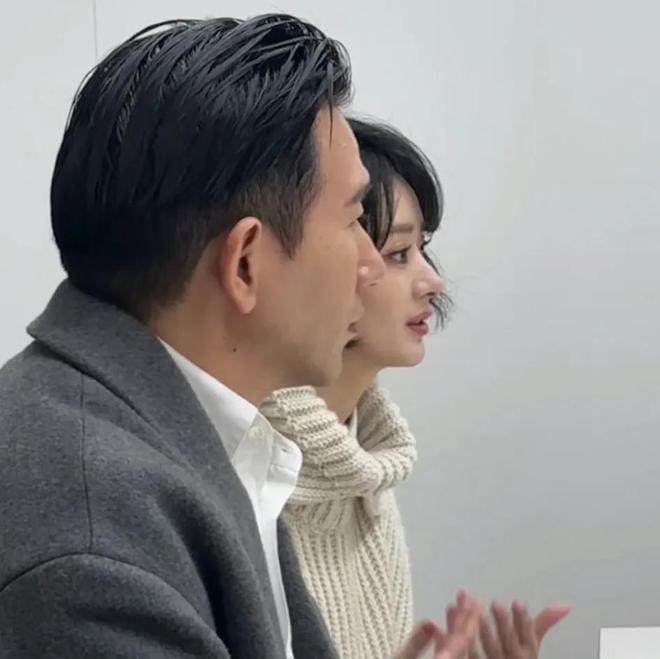 赵丽颖赵德胤恋爱时间线被扒！去年情人节秀恩爱，女方穿男方衬衫