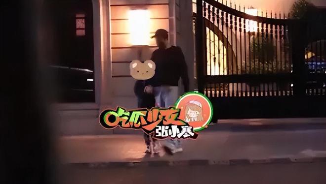赵丽颖赵德胤恋爱时间线被扒！去年情人节秀恩爱，女方穿男方衬衫