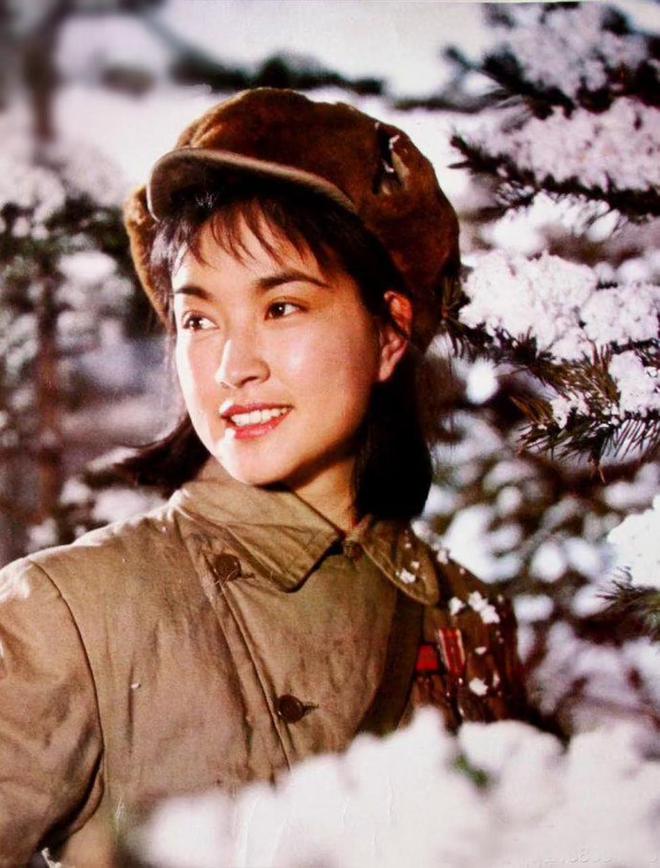 23年后刘晓庆疑再涉偷税风波：是老毛病犯了，还是冤枉受屈？