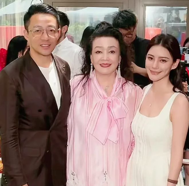 汪小菲婚礼地点曝光，四合院举办安排孩子参加，张兰露面感谢儿媳