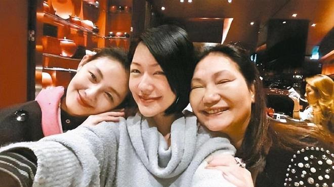 汪小菲今日举办婚礼，S妈官宣放弃遗产争夺，决定留爱给大S孩子