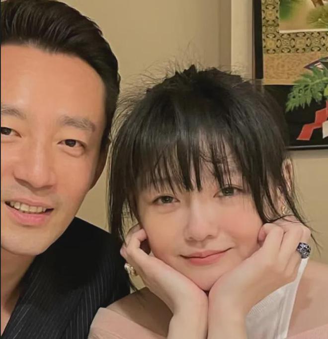 汪小菲婚前聚会曝光！在自家店里发喜糖，马筱梅一看就是女主人