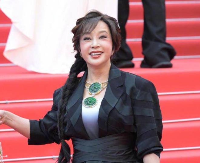 举报者反击！质疑刘晓庆将借款据为己有，通过官司找到偷税证据