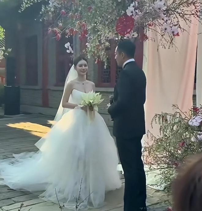 汪小菲婚礼宣誓现场曝光，连喊两声“我愿意”，马筱梅幸福藏不住