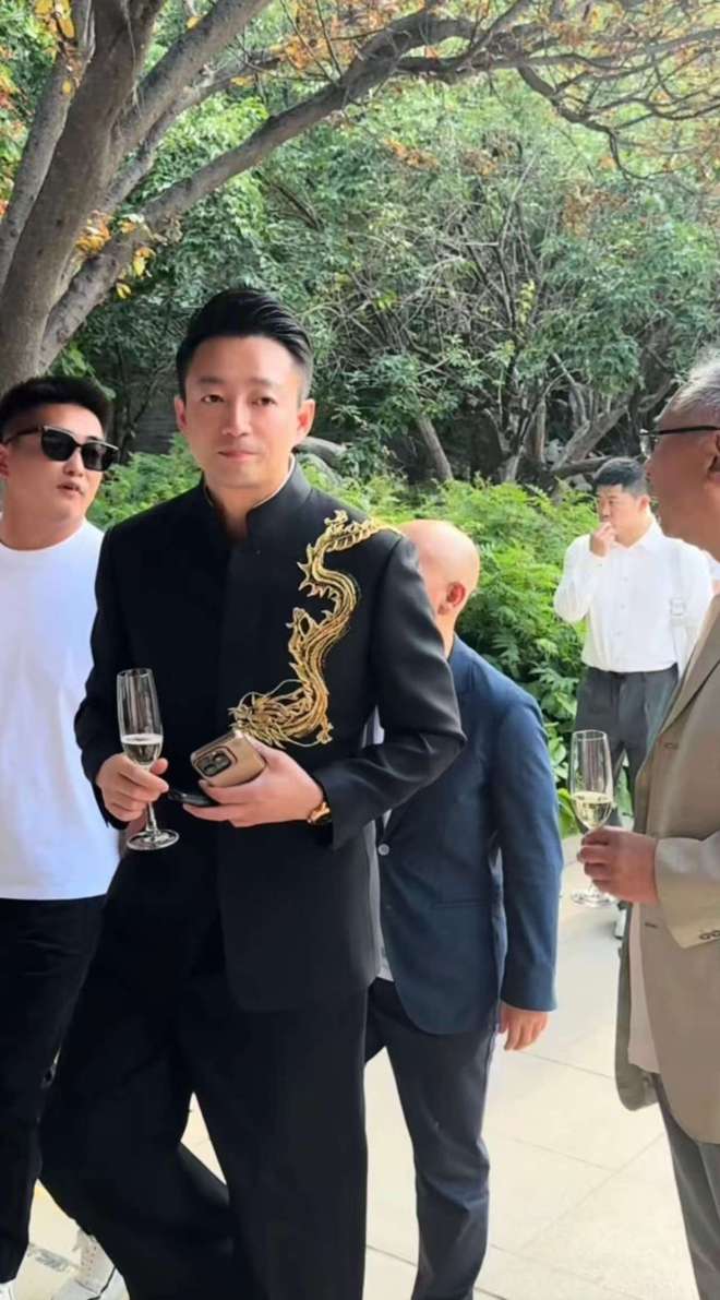 汪小菲婚礼宣誓现场曝光，连喊两声“我愿意”，马筱梅幸福藏不住