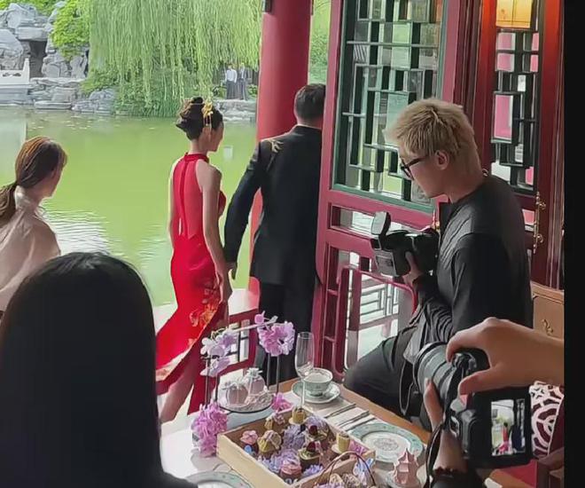 汪小菲婚宴现场曝光，和马筱梅相携敬酒，张兰送祝福句句内涵S家
