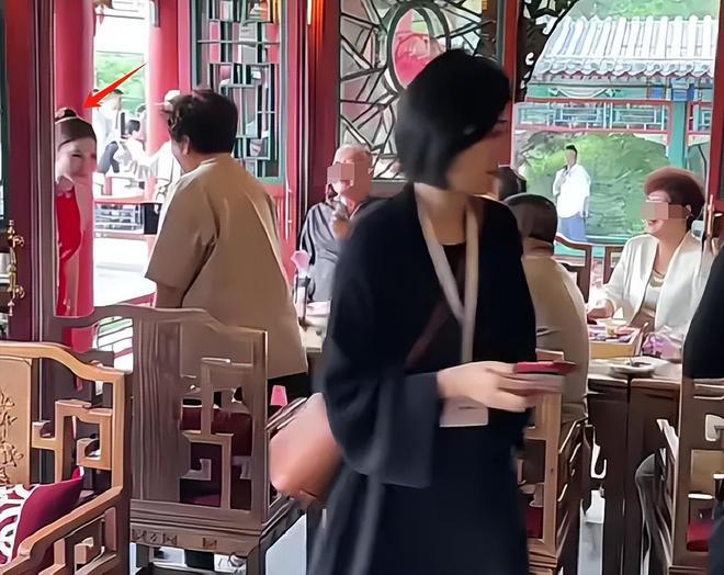 汪小菲婚宴现场曝光，和马筱梅相携敬酒，张兰送祝福句句内涵S家