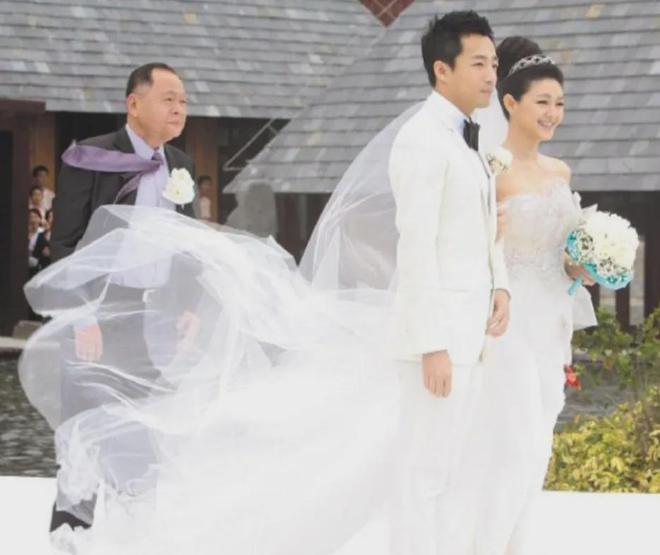 汪小菲二婚弥补了遗憾！和大S结婚忘了拍婚纱照，和马筱梅拍三套