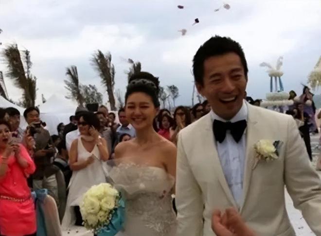 汪小菲二婚弥补了遗憾！和大S结婚忘了拍婚纱照，和马筱梅拍三套